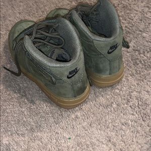 Nike Air Force one. Mid.